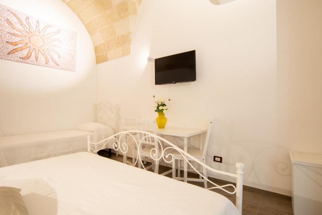 Sun House Rooms Polignano a Mare Bagian luar foto