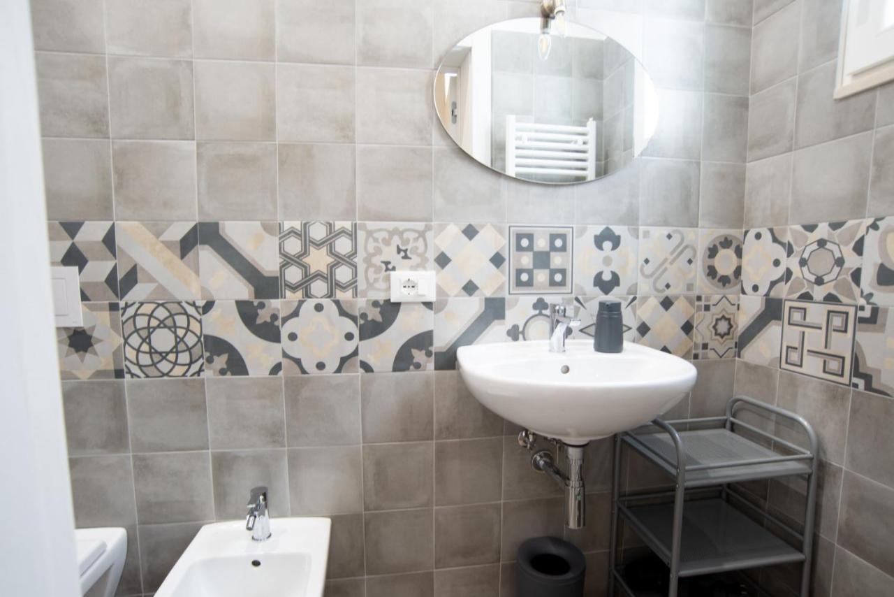 Sun House Rooms Polignano a Mare Bagian luar foto